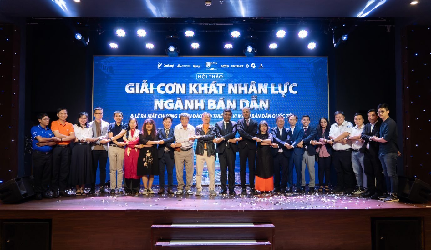 Lễ ra mắt chương trình Thiết kế vi mạch bán dẫn quốc tế với sự chứng kiến của nhiều đại diện Việt Nam và thế giới