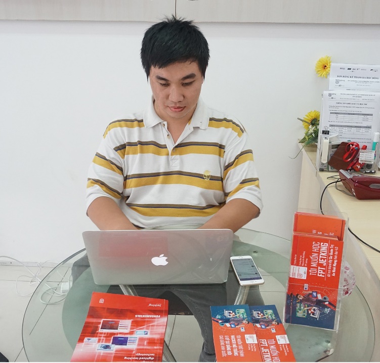 Rẽ ngang chọn ngành an ninh mạng, nam sinh tốt nghiệp thủ khoa và kiếm thu nhập khủng - Ảnh 2. Rẽ ngang chọn ngành an ninh mạng, nam sinh tốt nghiệp thủ khoa và kiếm thu nhập khủng - Ảnh 2.