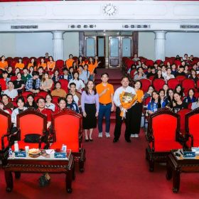 Ứng dụng thực tế của AI tạo sinh và cơ hội nghề nghiệp cho sinh viên – Tọa đàm truyền cảm hứng tại ĐHQGHN