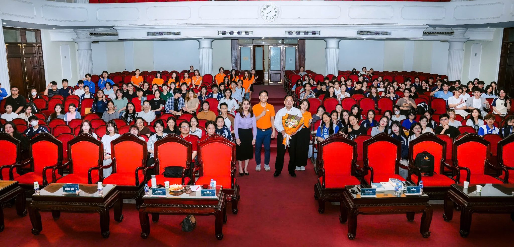 Ứng dụng thực tế của AI tạo sinh và cơ hội nghề nghiệp cho sinh viên – Tọa đàm truyền cảm hứng tại ĐHQGHN