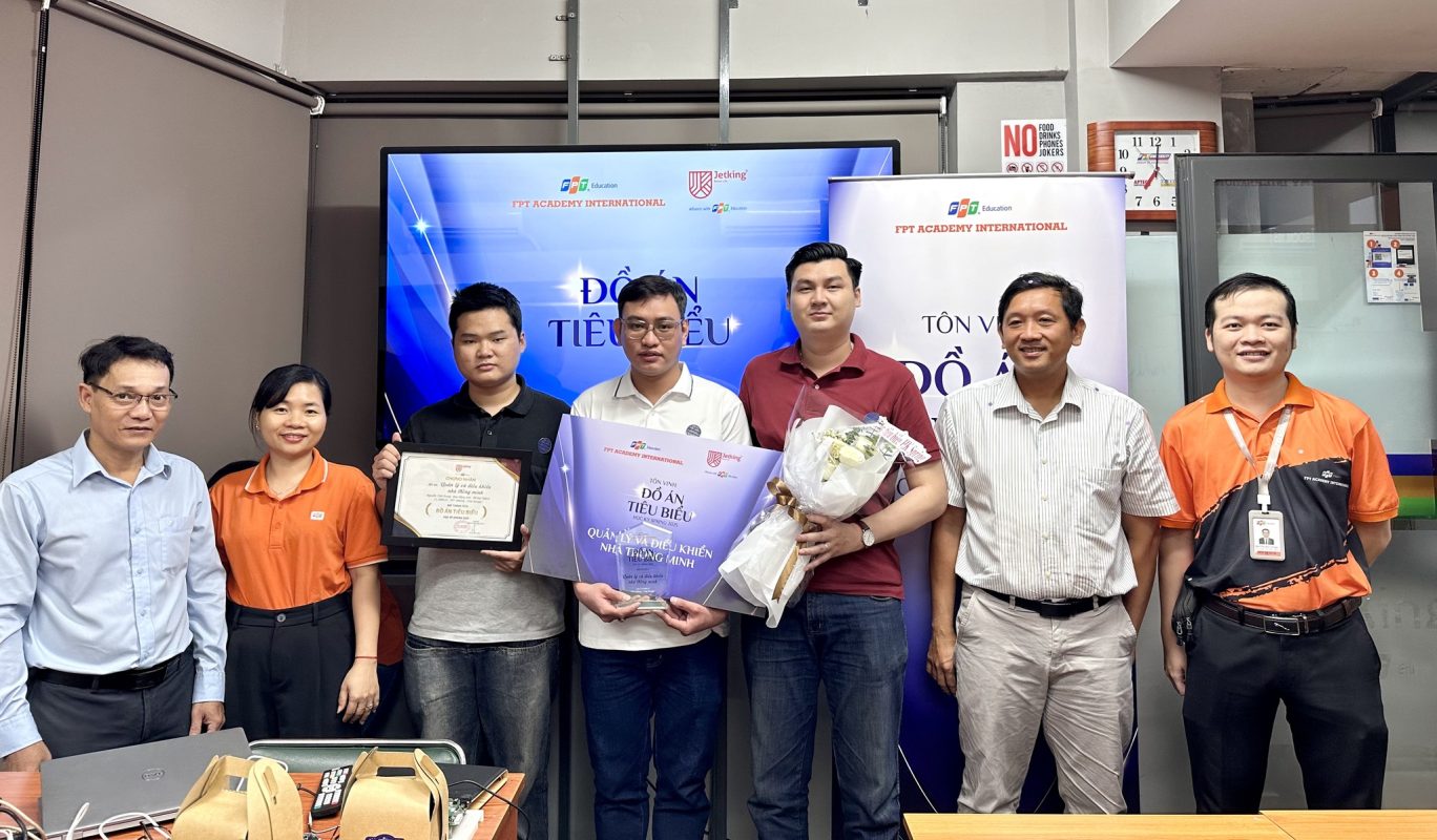 Nhóm sinh viên đồ án tiêu biểu học kỳ Spring 2025 tại FPT Jetking