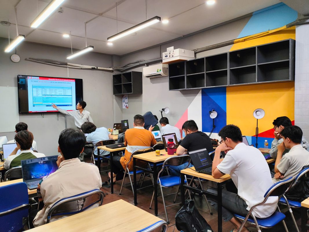 Nguyễn Phát Tài – Người thầy tận tâm và truyền cảm hứng trong lĩnh vực An ninh mạng tại FPT Jetking