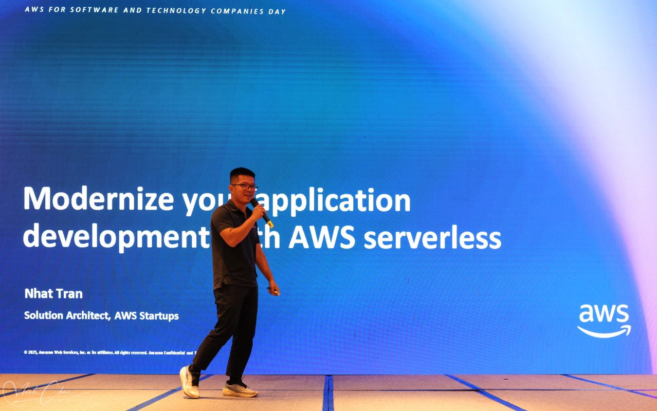 Diễn giả Nhat Tran, Solution Architect - AWS Startups, chia sẻ tại sự kiện