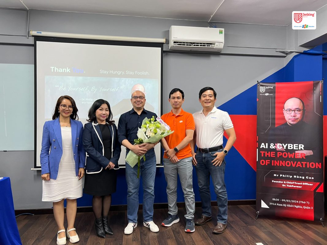 FPT Jetking luôn chủ động cập nhật kiến thức về AI & An ninh mạng cho sinh viên từ chương trình học cho đến các hoạt động ngoại khóa
