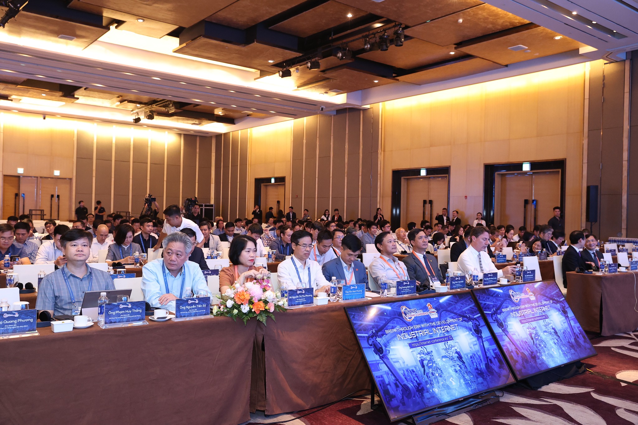 Hội nghị VNNIC Internet Conference 2025: Xây dựng Internet an toàn, tin cậy trong kỷ nguyên công nghiệp