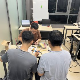 “SmartUV” – Thiết bị khử khuẩn thông minh của sinh viên FPT Jetking: Khi công nghệ vi điều khiển được ứng dụng vào đời sống