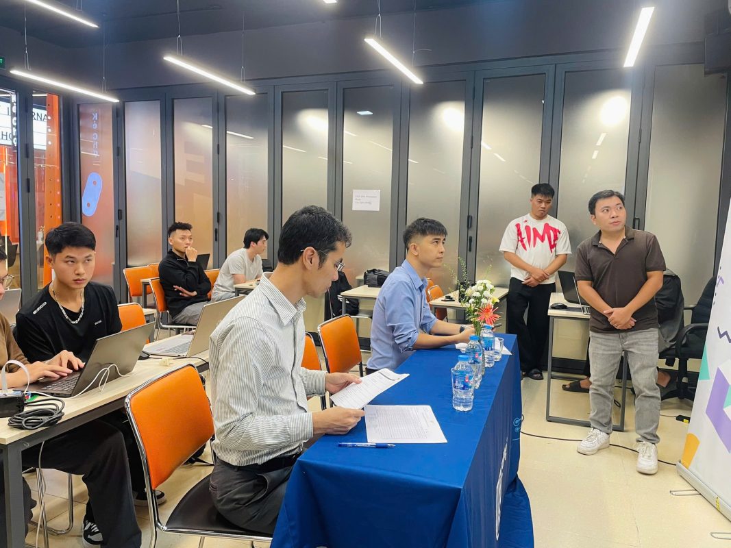 Hành trình sáng tạo của sinh viên FPT Jetking: Bước khởi đầu đầy cảm hứng của lớp C2505E