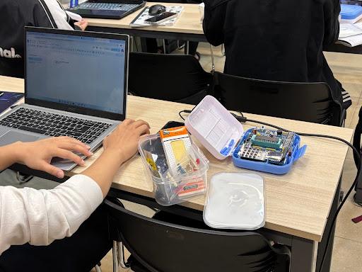 Lớp C2509E trải nghiệm đầu tiên với Diode – Khơi mở hành trình khám phá thế giới điện tử