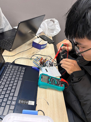 Sinh viên Chip Design miệt mài những bước cuối cho đồ án cuối kỳ