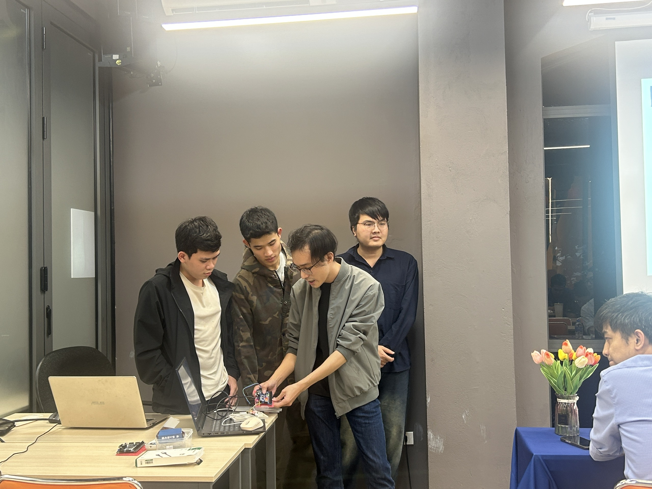 Bài toán kỹ thuật và cách nhóm vượt qua