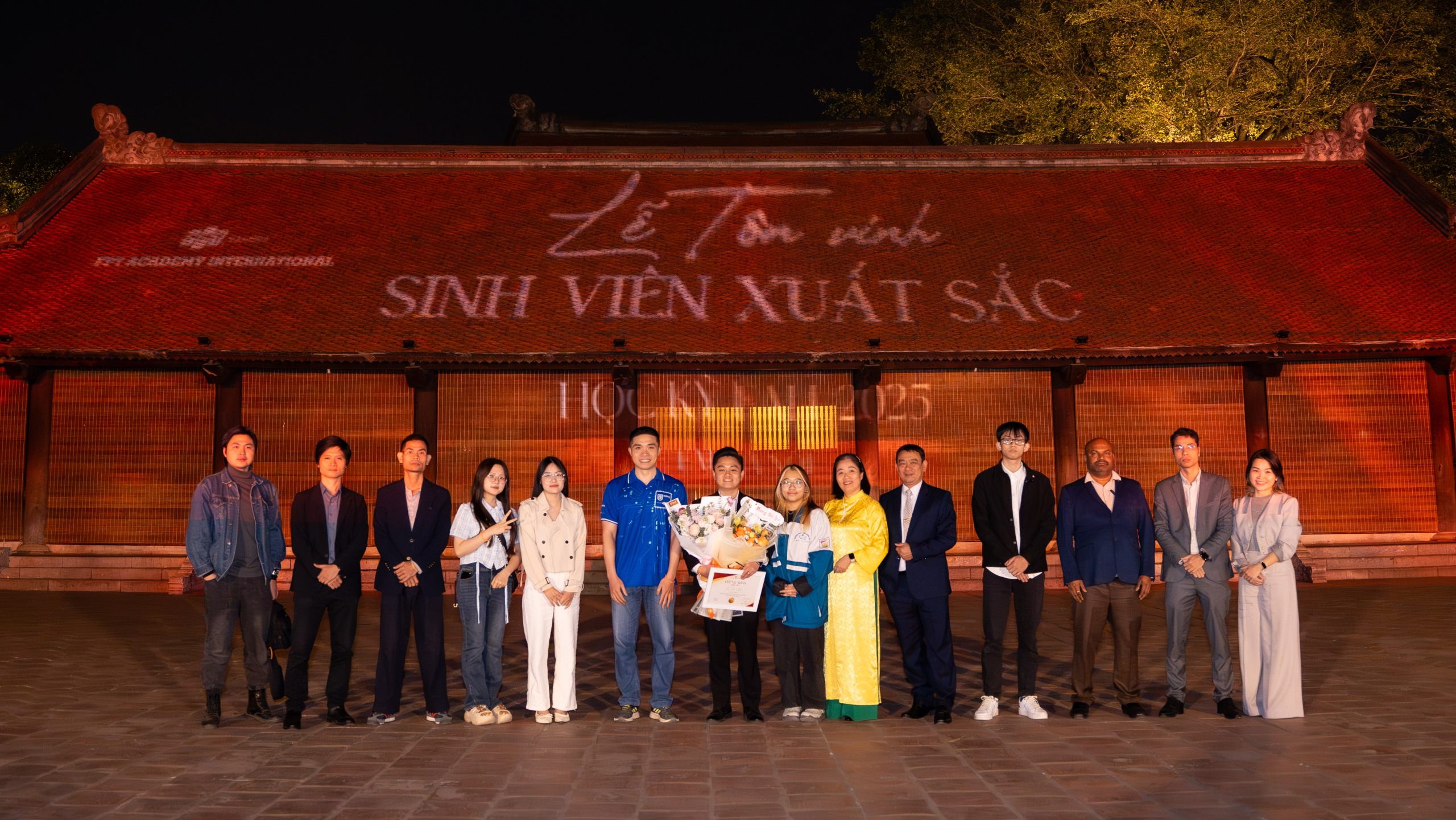 Lễ tôn vinh sinh viên xuất sắc học kỳ Fall 2025