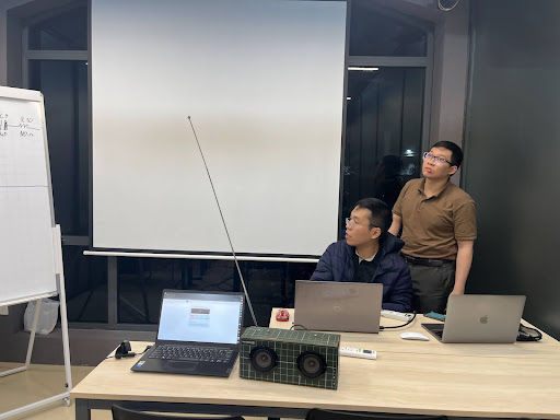 Từ sơ đồ trên bảng đến hệ thống phần cứng hoàn chỉnh