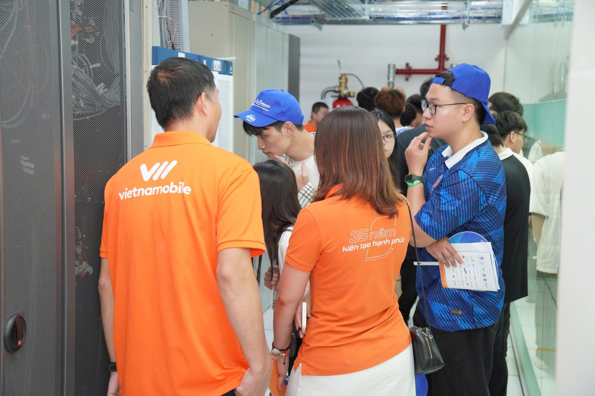 Trải nghiệm Data Center siêu bảo mật và thử thách Coding thực chiến