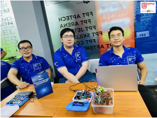 Theo đuổi cùng lúc hai ngành học, Thái Gia Hưng chinh phục ngôi vị Thủ khoa Chip Design