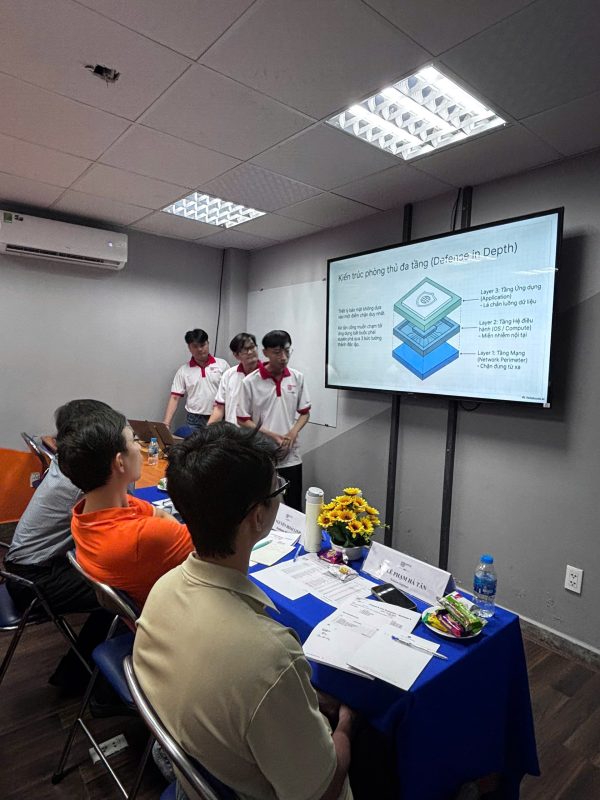 Sinh viên FPT Jetking gây ấn tượng với đồ án thực chiến Kỳ 4 