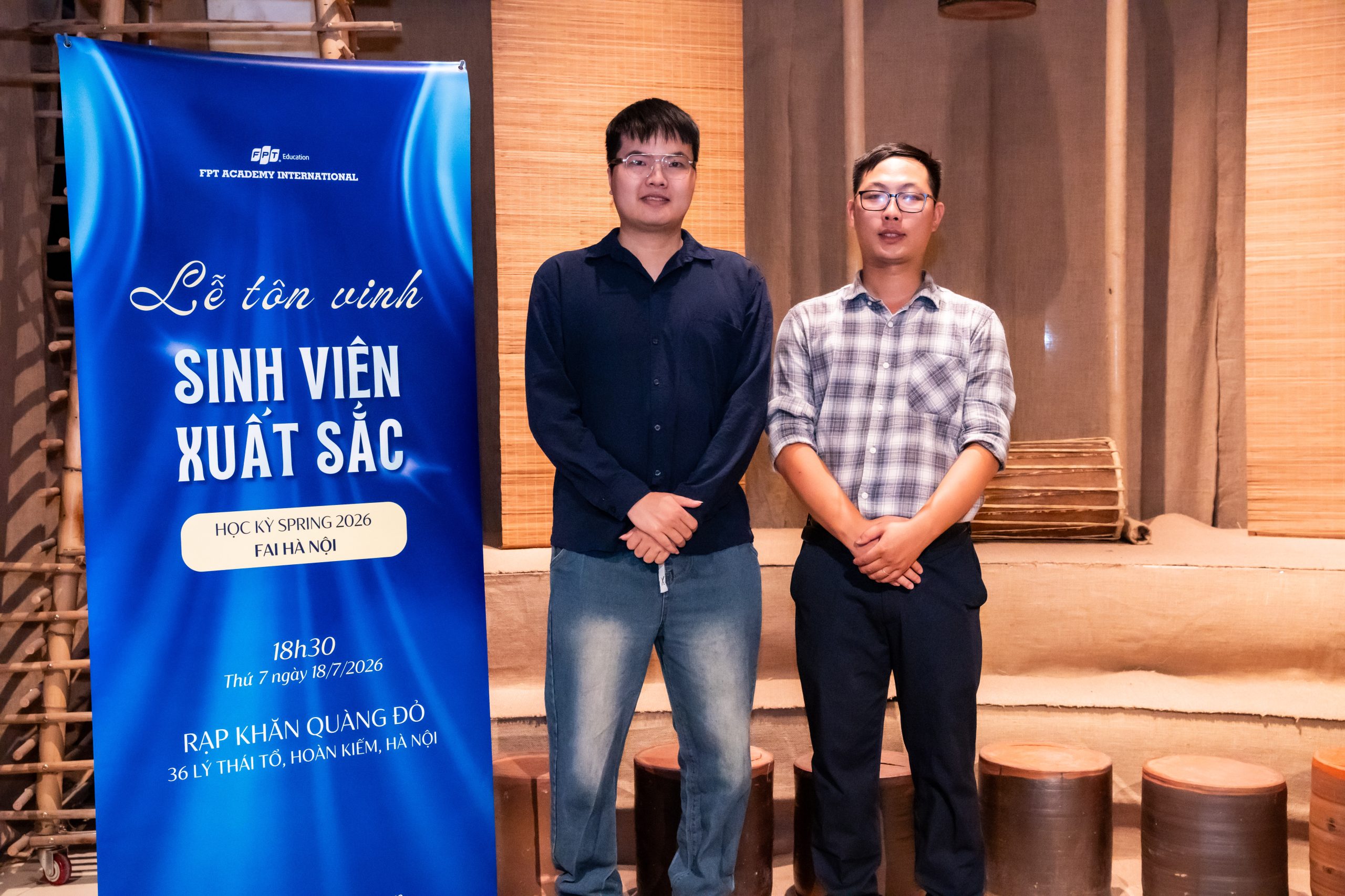 Sinh viên xuất sắc Nguyễn Tuấn Hiệp tại lễ tôn vinh