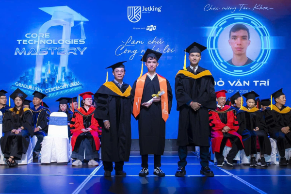 Tân Khoa Đỗ Văn Trí từ đam mê đến hành trình làm chủ công nghệ lõi tại FPT Jetking