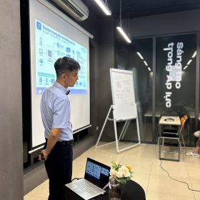 Sinh viên FPT Aptech, FPT Jetking khám phá cách đưa phần mềm lên đường cùng Docker & Microservice