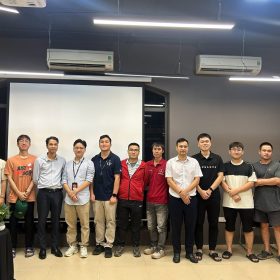 Sinh viên Viện đào tạo Quốc tế FPT khám phá cơ hội nghề nghiệp ngành Automotive cùng chuyên gia FPT Software
