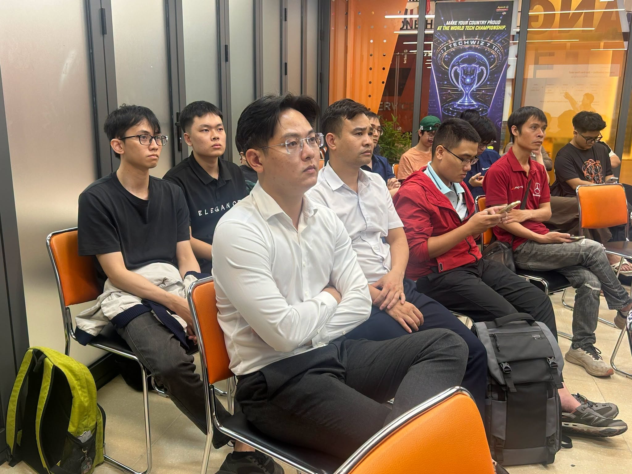 Sinh viên tham dự talkshow