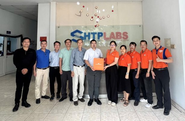 FPT Jetking tham quan phòng sạch vi mạch bán dẫn, kết nối đào tạo với thực tiễn